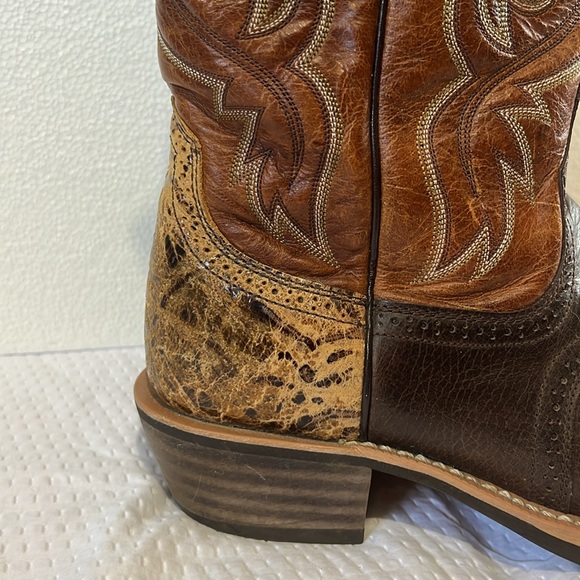 ARIAT Men's 10.5  Brown Leather Heritage Roughstock Western Cowboy Boots Pull On - Picture 2 of 12